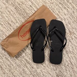 Havaianas Black Square Toe Flip Flops - size 37-38